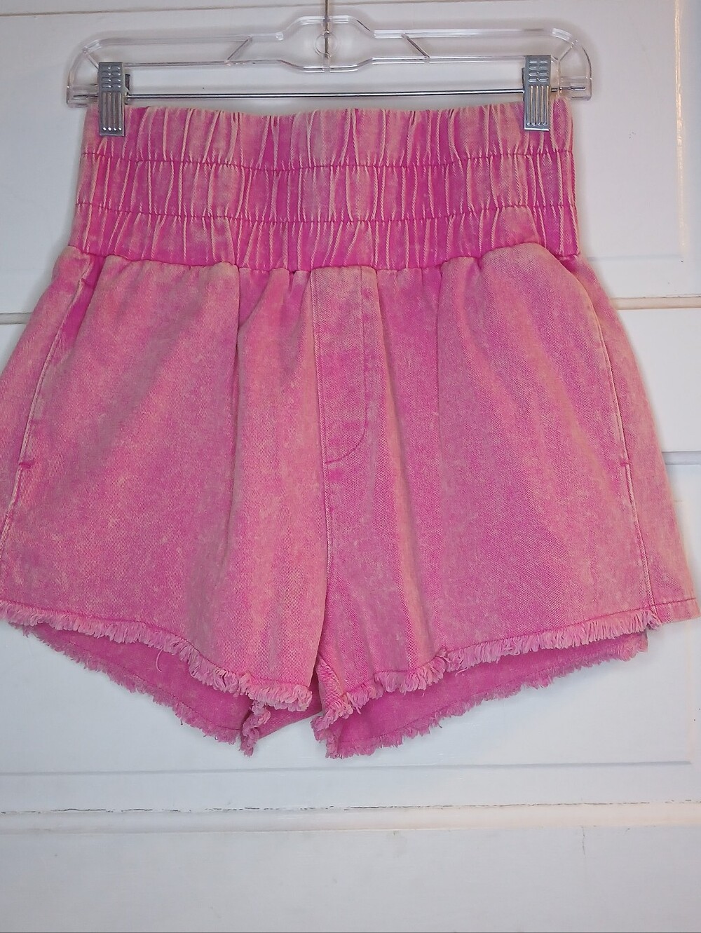 New In Womens M Hot Pink High Waisted Twill Shorts Pull On Raw Hem Cotton